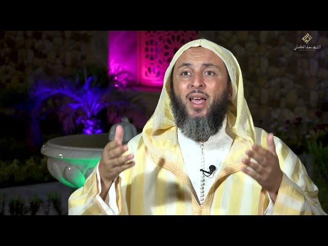 الكرب العظيم يوم الأحزاب: رسول الله ﷺ يدعو أصحابه فلا يقوم أحد