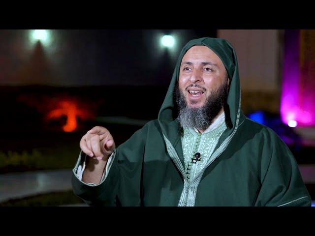 "عجيب: الكفار يسجدون عند سماع القران "